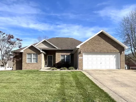 273 Matthew Dr, Seymour, IN 47274