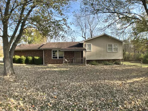 1935 W Brownstown Rd, North Vernon, IN 47265