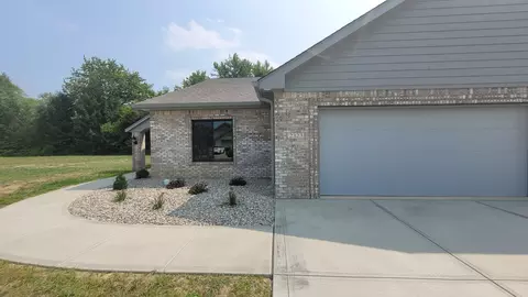 2323 Mimosa Ln, Anderson, IN 46011