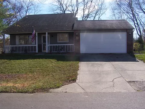 2523 Chaucer Dr, Columbus, IN 47201