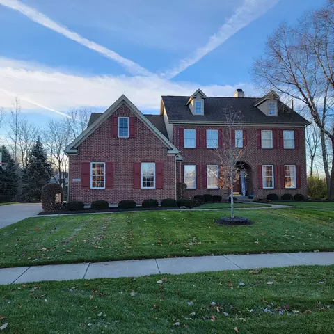 9111 Iris Ln, Zionsville, IN 46077