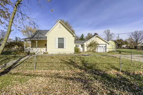 1106 Seminary St, Hope, IN 47246