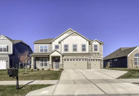 4054 Omaha Dr, Bargersville, IN 46106