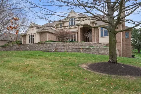 704 S Pinehurst Ln, Yorktown, IN 47396