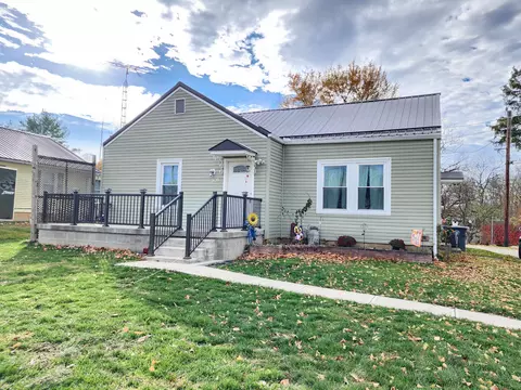 809 N Gregg Rd, Connersville, IN 47331