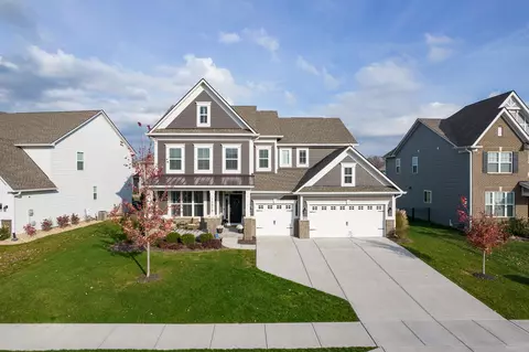 16528 Wilsons Farm Dr, Fishers, IN 46040