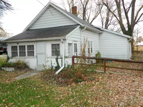 305 5th St, Elizabethtown, IN 47232