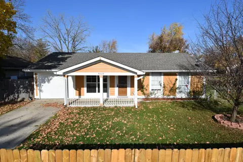 9622 Meadowlark Dr, Indianapolis, IN 46235