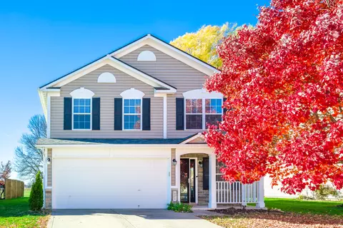 3472 Firethorn Dr, Whitestown, IN 46075