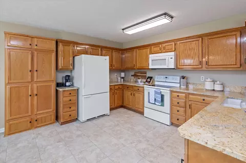 Undisclosed, Plainfield, IN 46168 photo 13