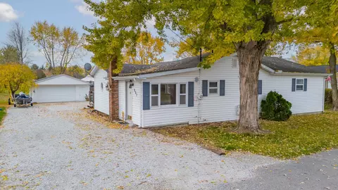 527 E Hall St, Greentown, IN 46936