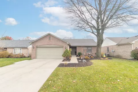 727 Franklin Ct, Greenfield, IN 46140