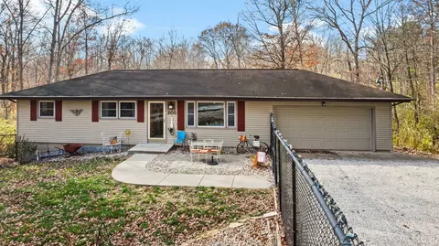 205 Sanctuary Ln, Nashville, IN 47448