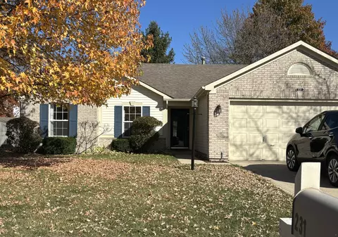 231 Pineview Dr, Mooresville, IN 46158