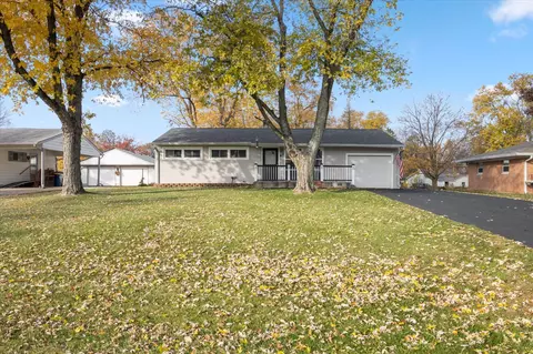 812 W Auman Dr, Carmel, IN 46032