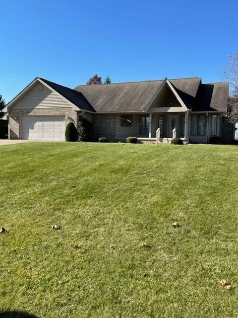 1818 Sandalwood Dr, Greencastle, IN 46135