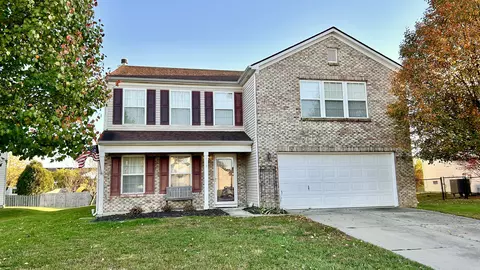 859 Pine Lake Dr, Greenwood, IN 46143