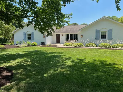 1027 Pendle Hill Ave, Pendleton, IN 46064