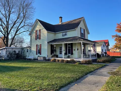 715 8th St, Covington, IN 47932