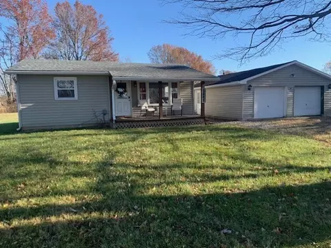5041 S Pine St, Columbus, IN 47201