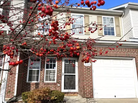 9768 Green Knoll Dr, Noblesville, IN 46060