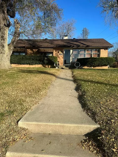 889 S Sycamore St, Martinsville, IN 46151