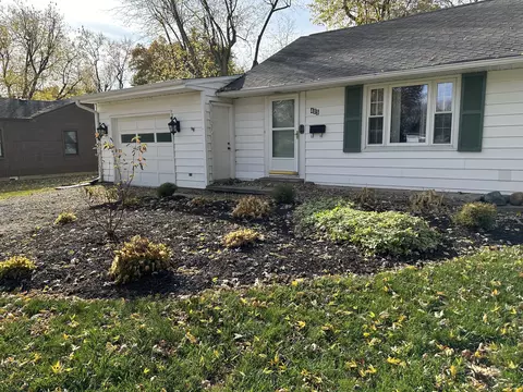405 S Umbarger Rd, Muncie, IN 47304