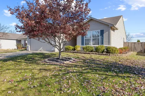 5921 Prairie Meadow Dr, Indianapolis, IN 46221
