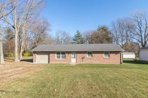 420 New Jersey St, Shirley, IN 47384