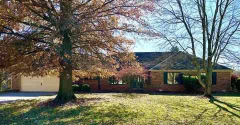 4163 W Crooked Ln, Greenwood, IN 46143