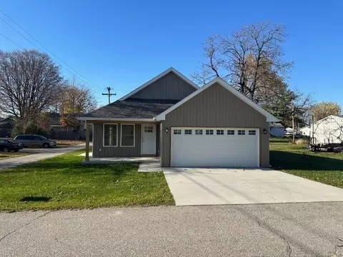 502 N High St, Jamestown, IN 46147