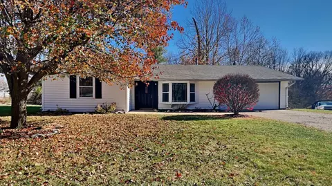 1203 Dusty Trl, Greenwood, IN 46142