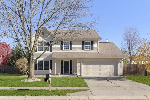 12534 Geist Cove Dr, Indianapolis, IN 46236