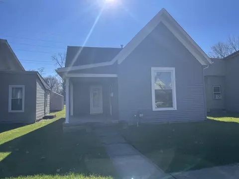 411 W 1st St, Rushville, IN 46173
