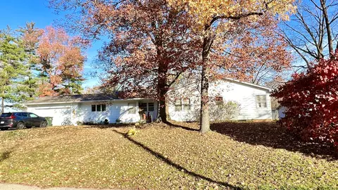 210 Sycamore Ln, Greenfield, IN 46140