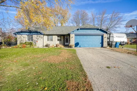 12130 Pebblebrooke Ct, Indianapolis, IN 46236