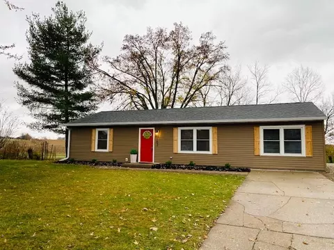 163 Schaefer Dr, Hope, IN 47246