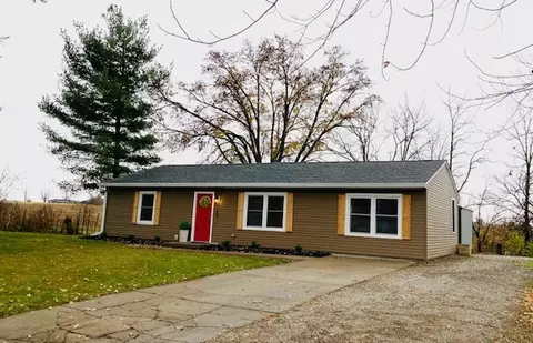 163 Schaefer Dr, Hope, IN 47246 photo 2