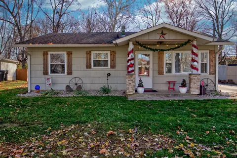 115 Brookside Dr, New Whiteland, IN 46184