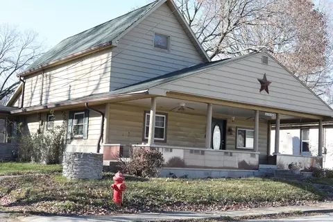 158 S 8th St, Middletown, IN 47356 photo 2
