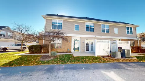 2325 Colfax Ln, Indianapolis, IN 46260