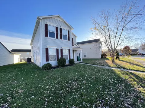 827 Brookshire Dr, Franklin, IN 46131
