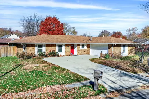 9528 E Neptune Dr, Indianapolis, IN 46229
