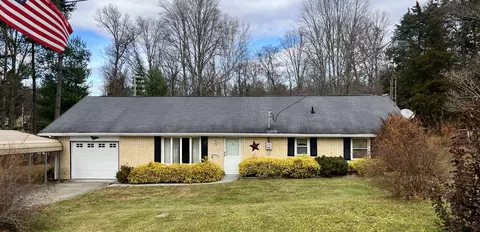 1880 E Deb Dr, North Vernon, IN 47265