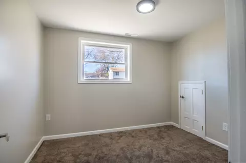 5241 Regency Dr, Columbus, IN 47203 photo 15