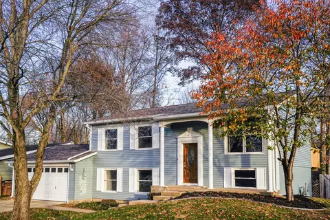5241 Regency Dr, Columbus, IN 47203