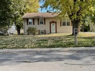 1275 Tanglewood Dr, Greenwood, IN 46142