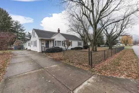 619 Parkway St, Whiteland, IN 46184