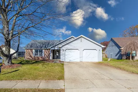 400 Southway Ct, Bargersville, IN 46106