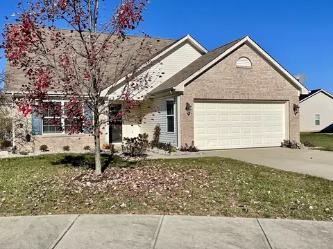 2218 Foxfire Ct, Greenfield, IN 46140